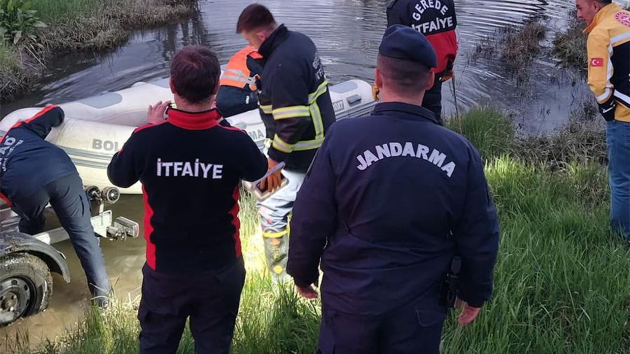 Bolu'da Suyla Yükselen Debi Nedeniyle Mahsur Kalan Çiftçi Kurtarıldı