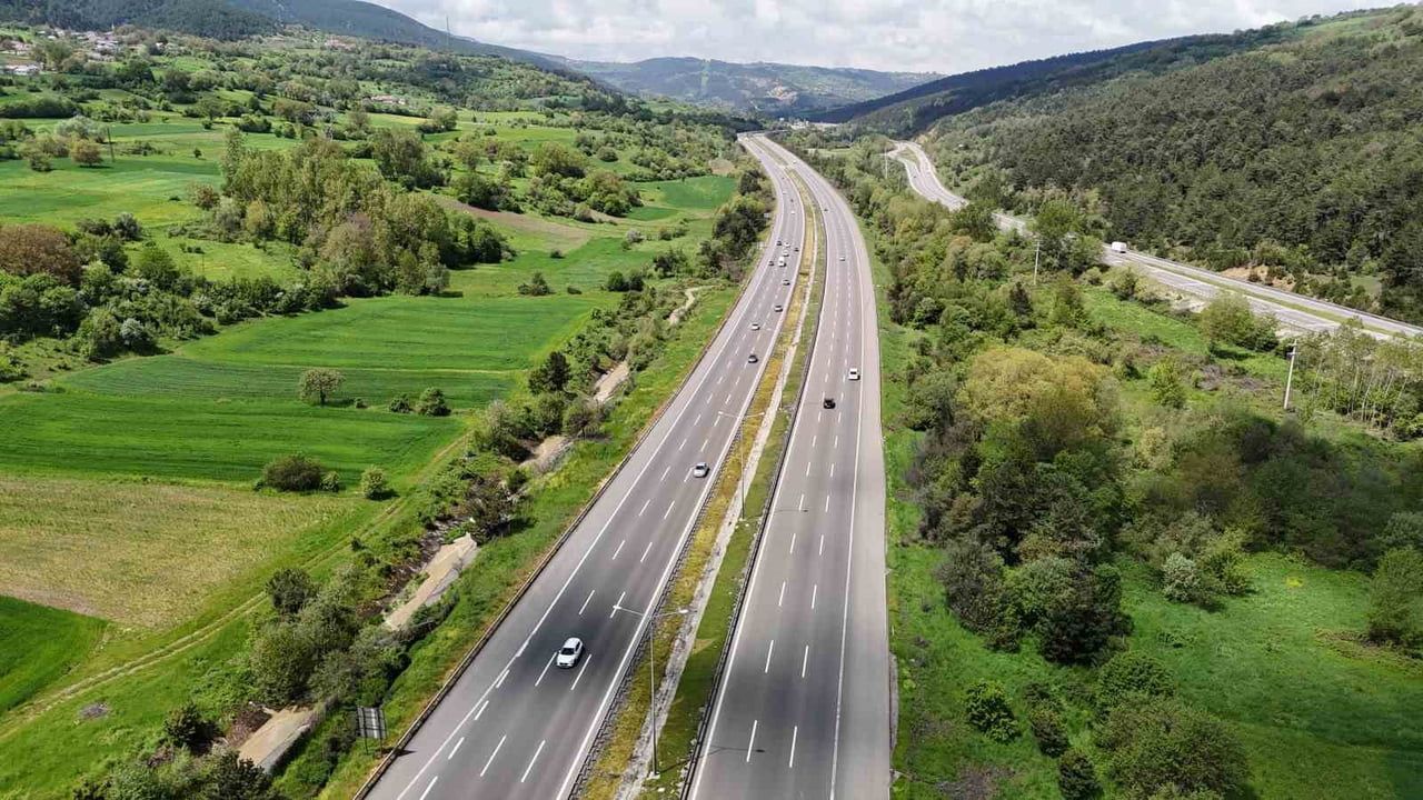 Bolu geçişinde trafik akıcı: TEM Otoyolu'nda yoğunluk azaldı