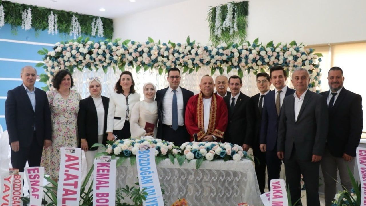 Bozdoğan Kaymakamı Yunus Emre Polat, Hakim Çiftin Nikah Şahitliğini Yaptı
