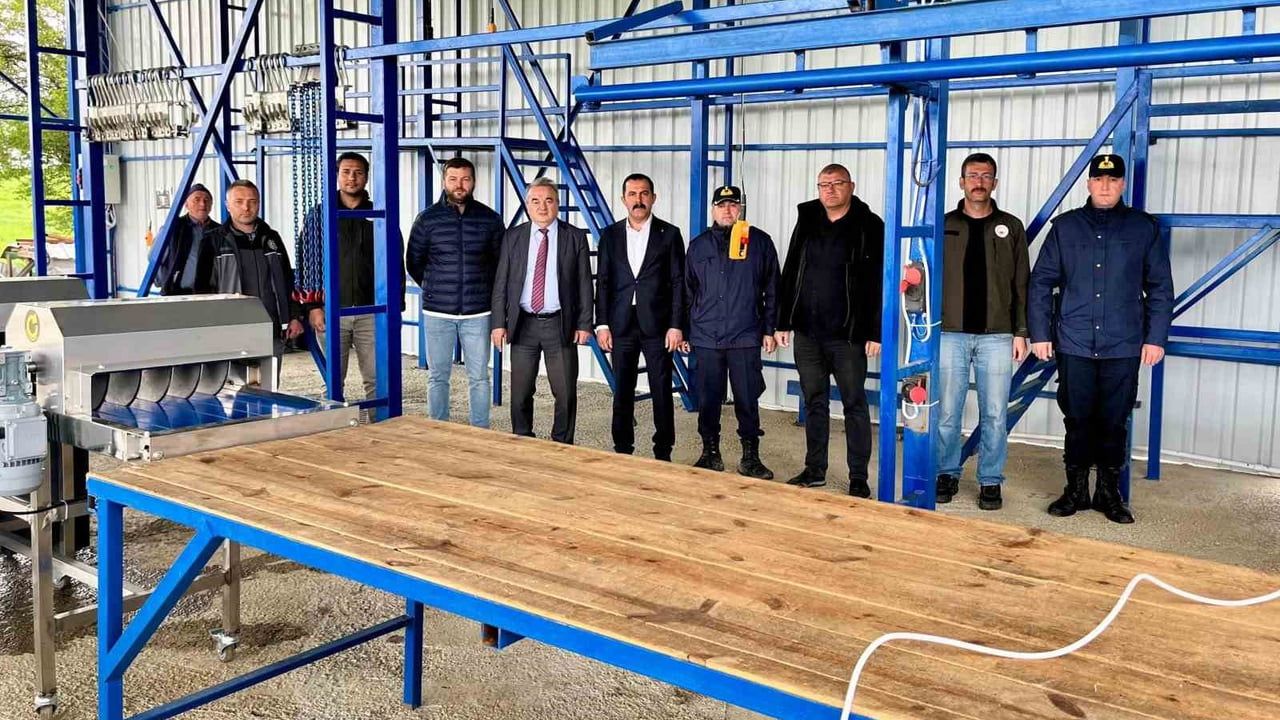 Bozüyük Kaymakamı Adem Öztürk, Akçapınar'daki kurban kesim alanını inceledi