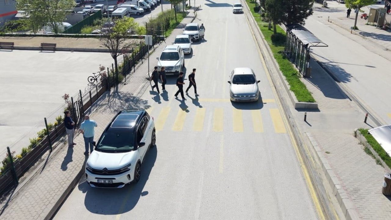 Bozüyük’te drone destekli trafik denetimi: Demirdöküm ve İsmet İnönü Caddeleri'nde uygulama