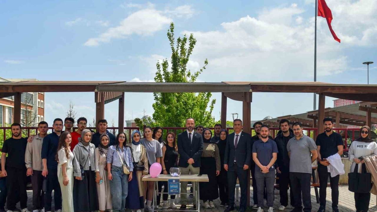 BŞEÜ'de 'Engelsiz Farkındalık Standı' ile engellilik farkındalığı artırılıyor