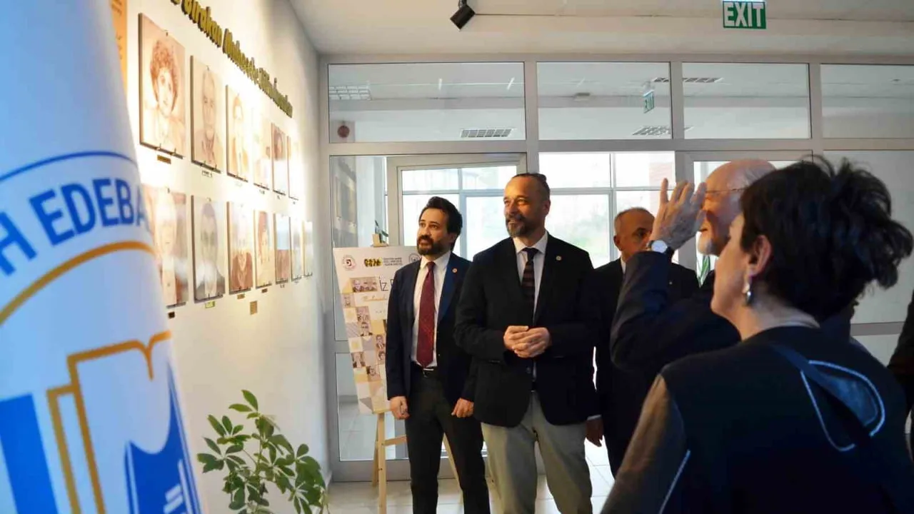 BŞEÜ'de 'İz Bırakan Muhasebe Bilim İnsanları' fotoğraf sergisi açıldı