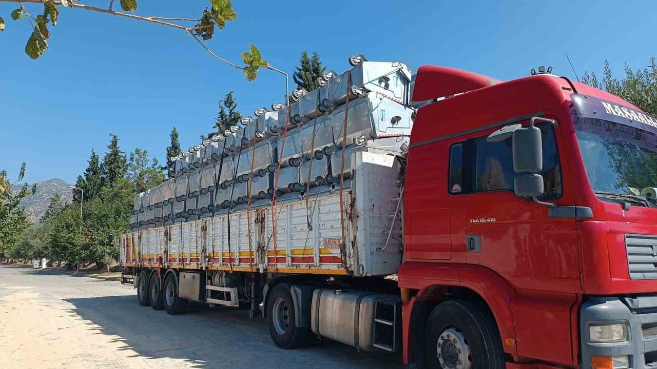 Buharkent Belediyesi temizlik filosu Bakanlık hibeleriyle güçlendi