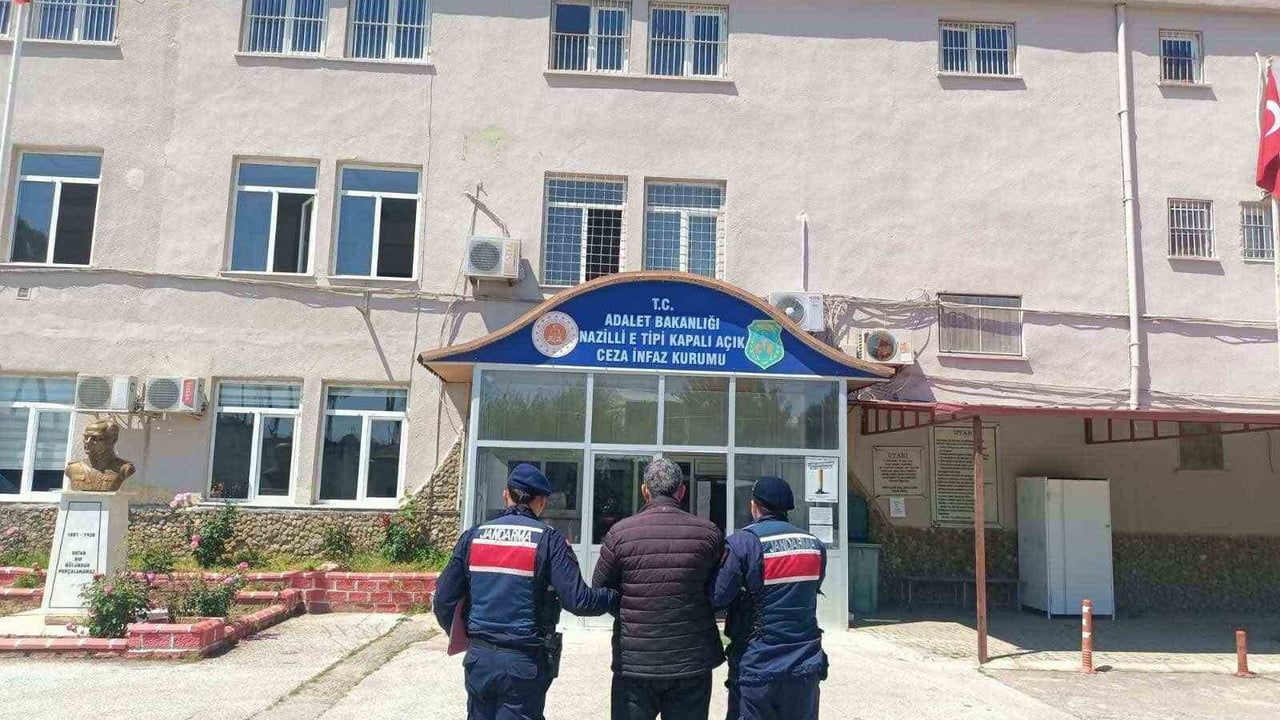 Buharkent'te 11 yıl 5 ay 15 gün hapis cezası ile aranan hükümlü yakalandı