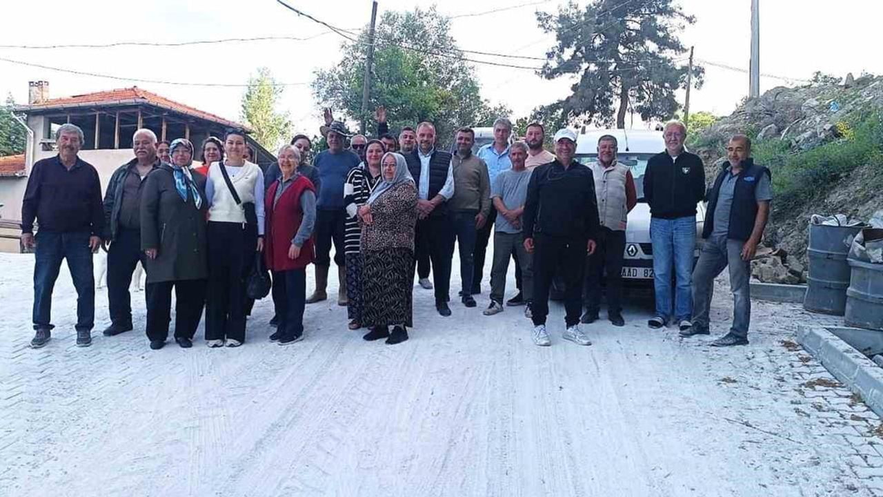 Buldan Çaybaşı Haydar Caddesi'nde yol genişletme ve parke çalışmaları tamamlandı