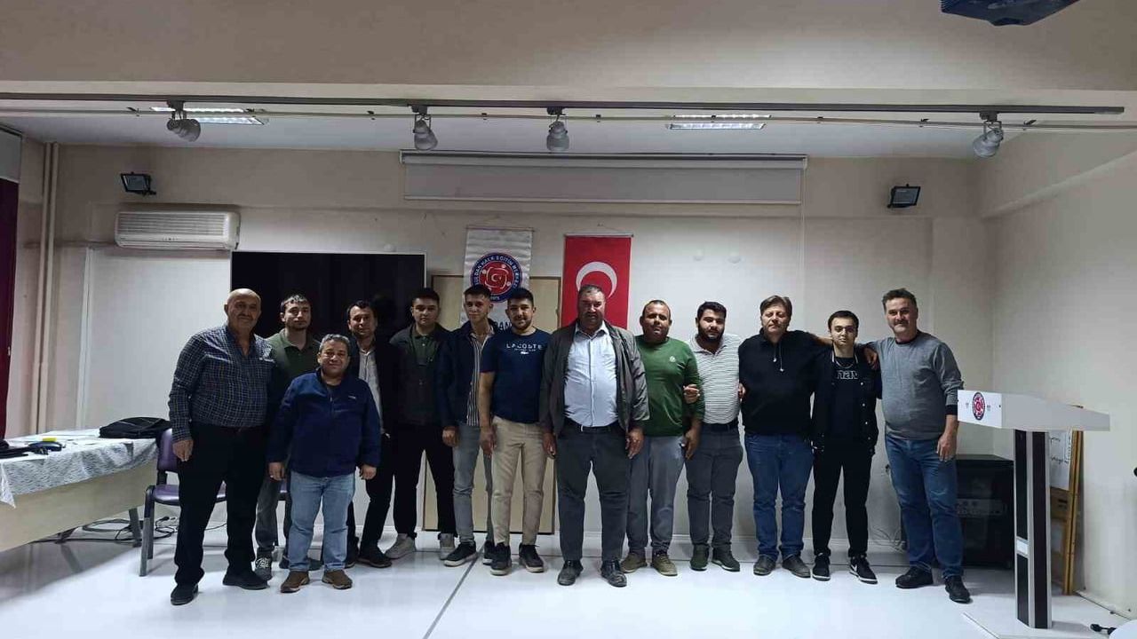 Buldan'da 21 Kursiyerden 19'u Avcılık Sertifikası Aldı