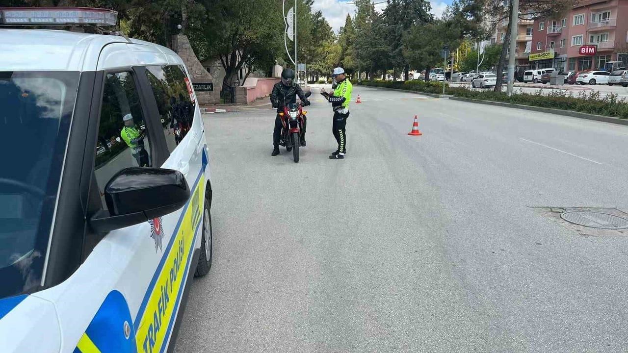 Burdur'da motosiklet denetimi: 02-03 Mayıs'ta 383 araç ve sürücü kontrol edildi