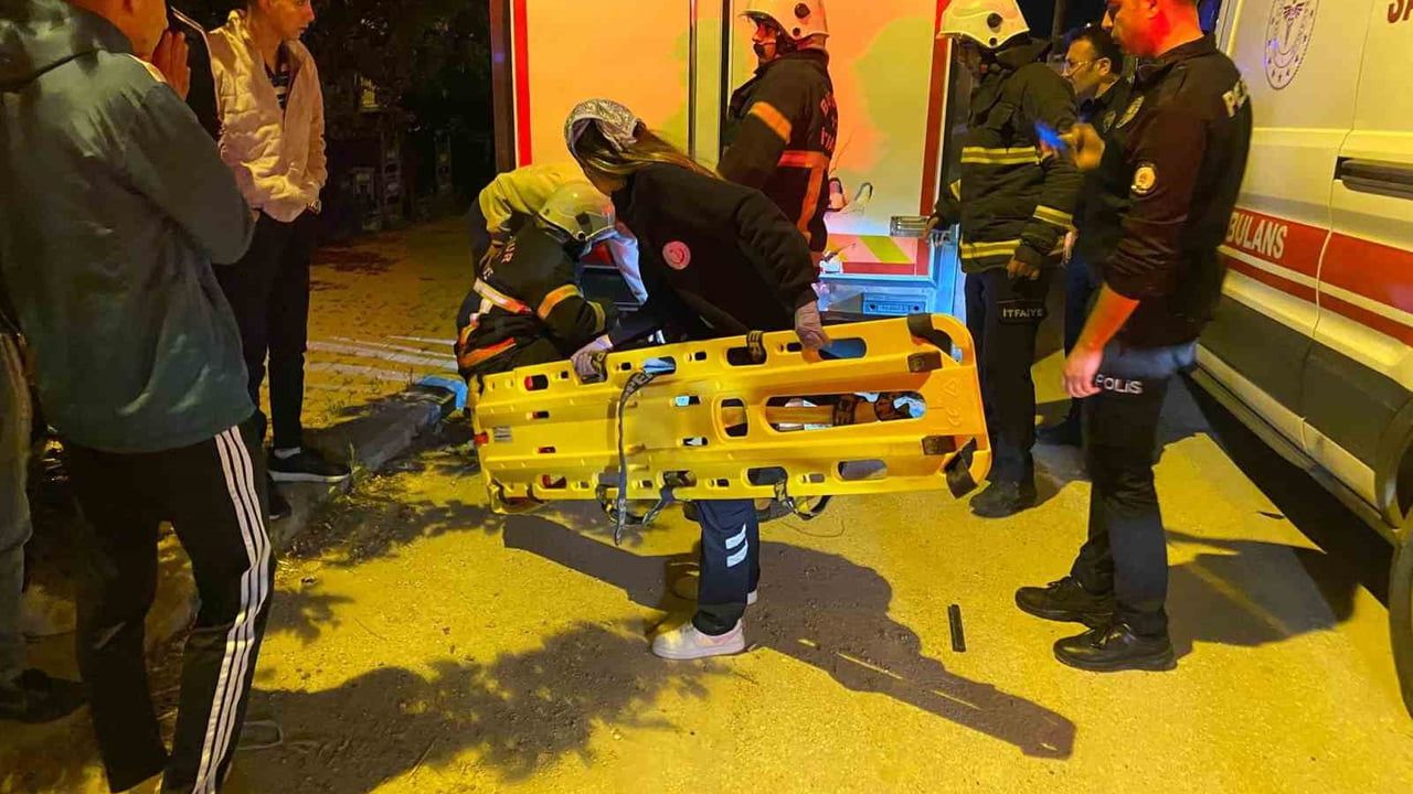 Burdur'da motosiklet kamyon kasasının altına girdi: 17 yaşındaki sürücü yaşamını yitirdi