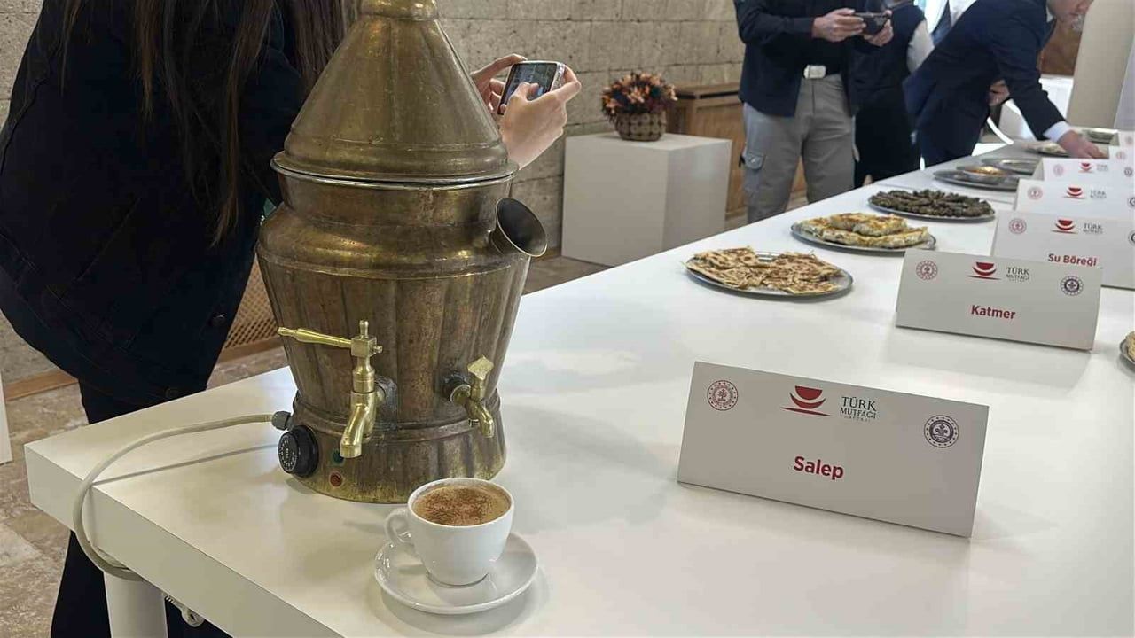 Burdur’da Türk Mutfağı Haftası: Yöresel Lezzetler Millet Kıraathanesi'nde Tanıtıldı