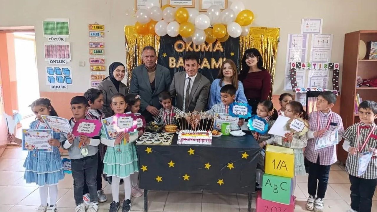 Burgulu İlkokulu'nda "Yıldızlar Artık Okuyor Yazıyor" Okuma Bayramı