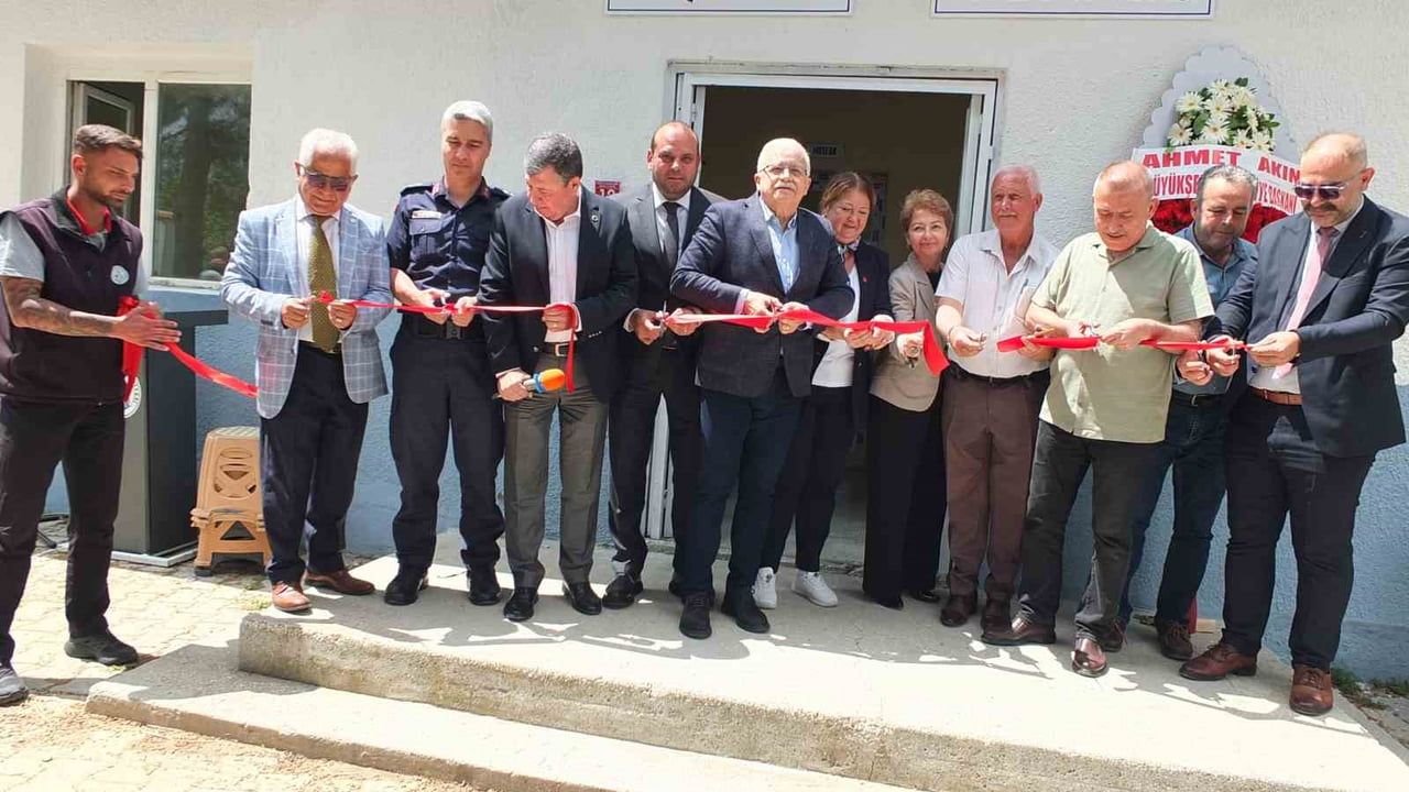 Burhaniye Ağacık’ta eski okul restorasyonu tamamlandı: Aşevi ve gençlik toplantı odası hizmete açıldı