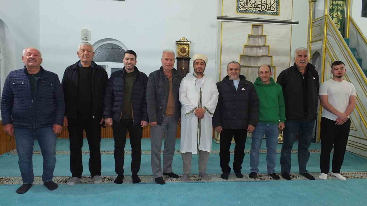 Burhaniye Müftüsü Mehmet Tüfekçioğlu cami ziyaretlerine başladı