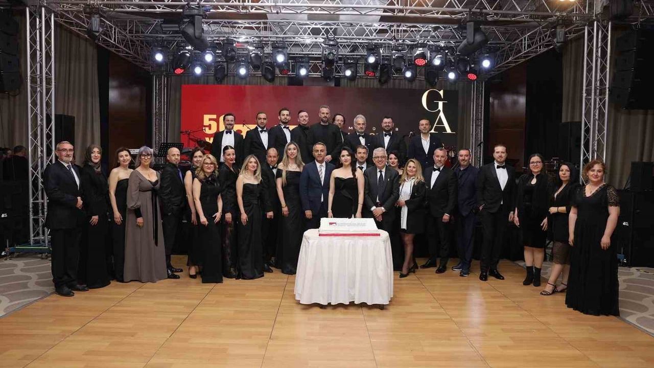 Bursa'da İçmimarlar Günü: 20–50 yılını dolduran içmimarlara onur plaketi