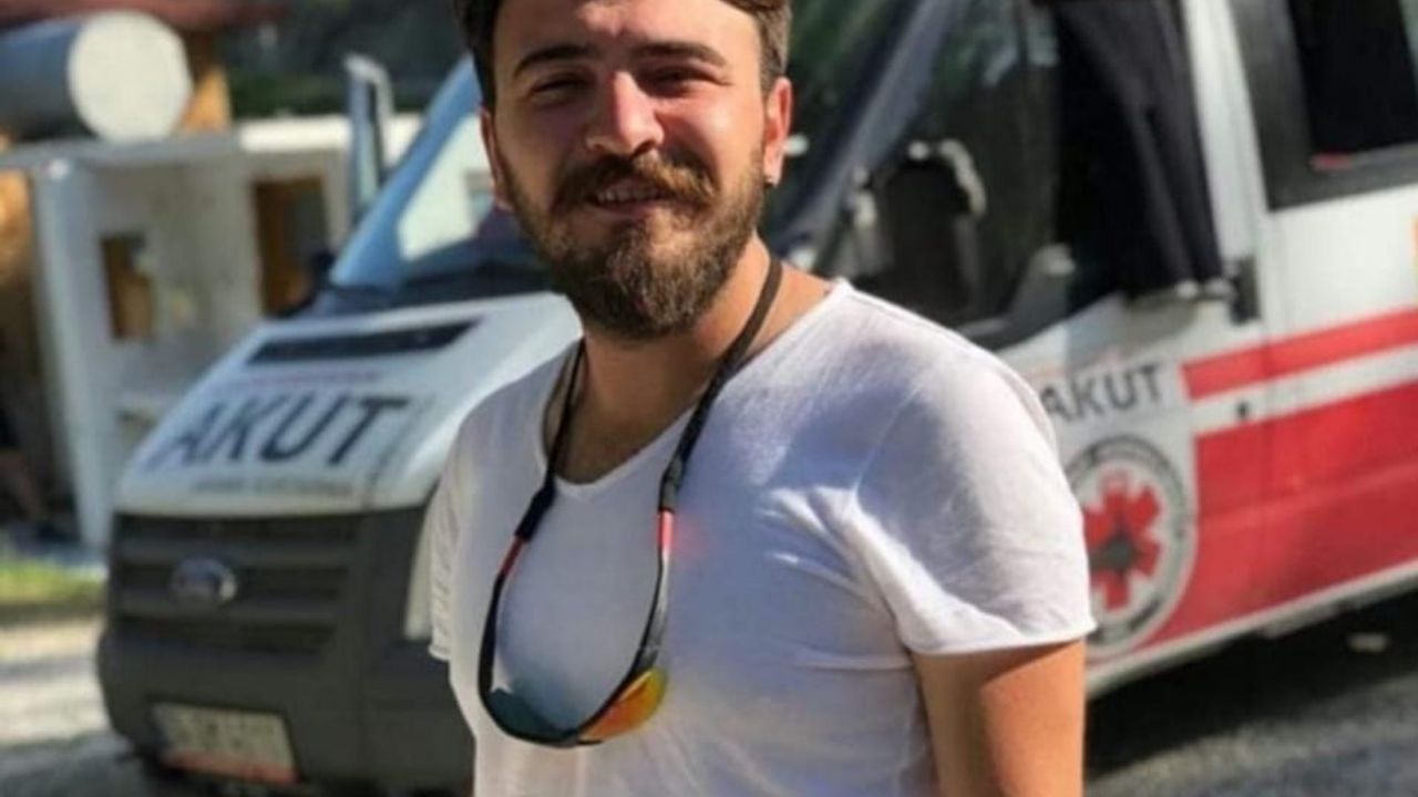 Bursa'da Teksas üyesi Ertuğ Toker motosiklet kazasında hayatını kaybetti; ailesi dört yıl önce kardeşini de kaybetmiş