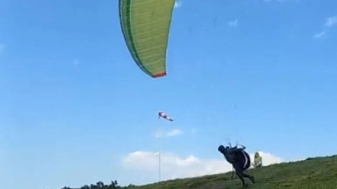 Bursa Fadıllı'da yamaç paraşütü kazası: Pilot ormanlık alana düştü, sağlık durumu iyi