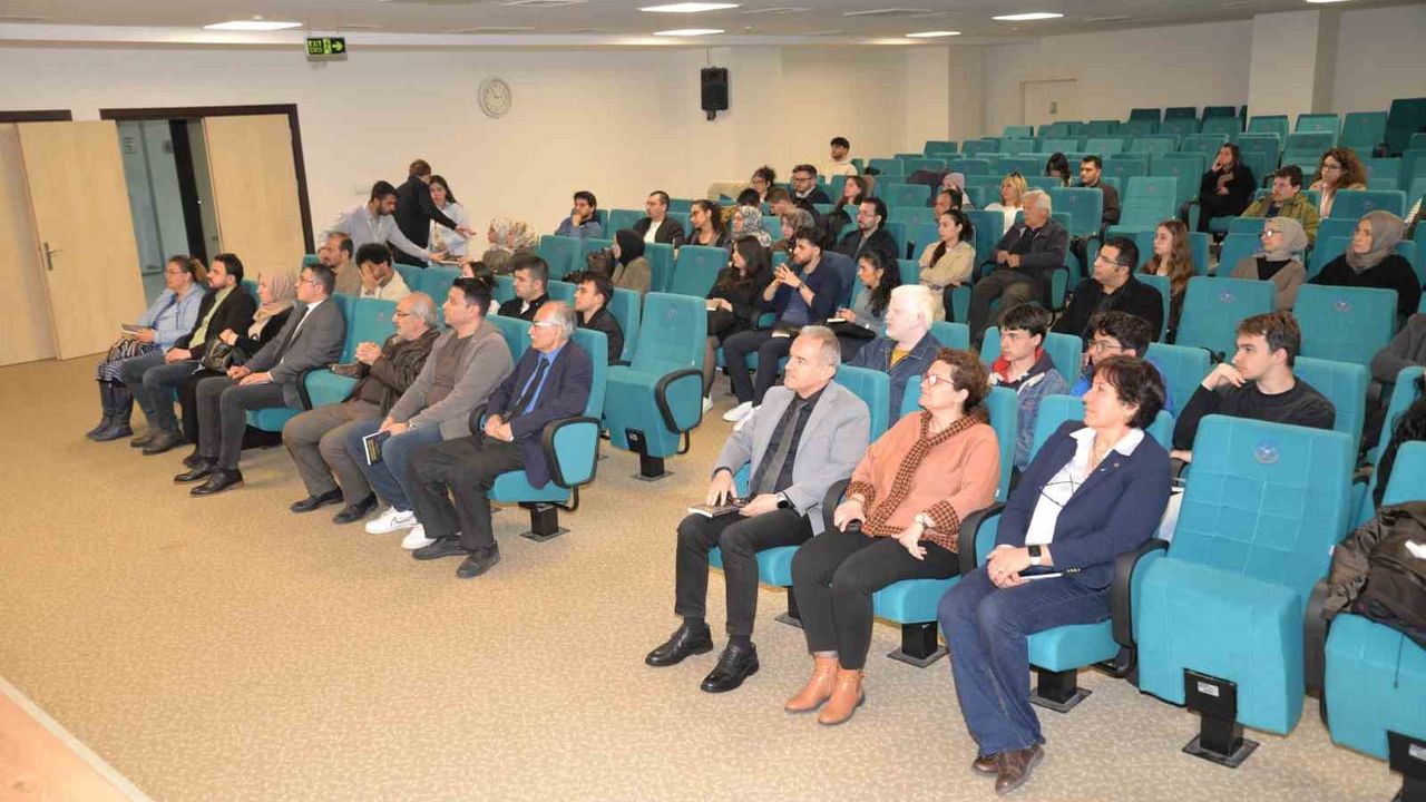 Bursa Uludağ Üniversitesi'nde 'Şarkın İncisi Semerkand' Konferansı: Kent Tarihi ve Dijital Rekonstrüksiyon Tartışıldı