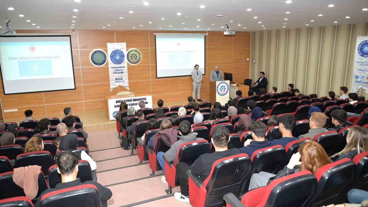 BUÜ'de "Türk Devletleri Teşkilatı: Yeni Yüzyılda Ortak Dış Politika Vizyonu" konferansı