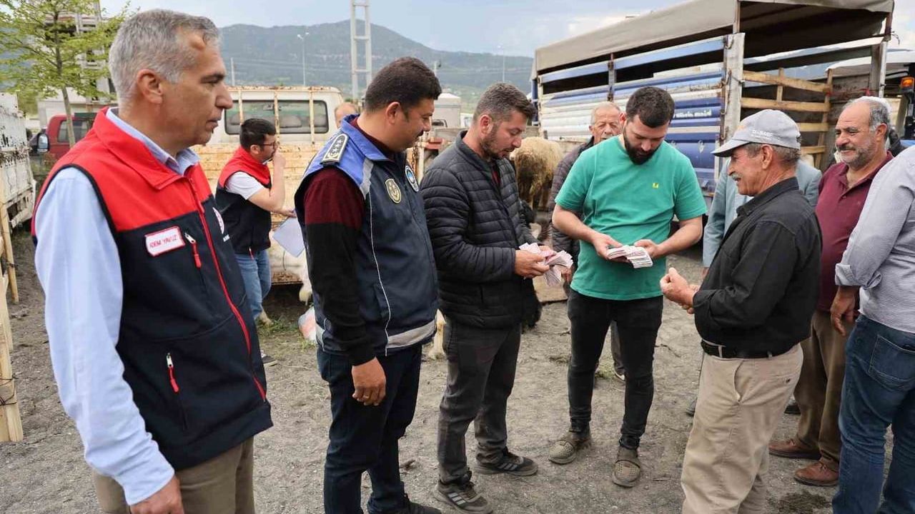 Çameli Canlı Hayvan Pazarında Bayram Öncesi Yoğunluk, Denetimler Sıkılaştırıldı