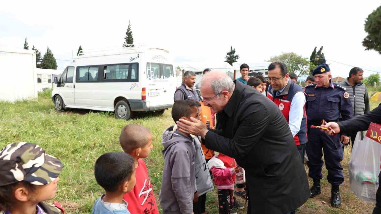 Çanakkale'de Çiftçiler Günü'nde Mevsimlik Tarım İşçileri Ziyaret Edildi