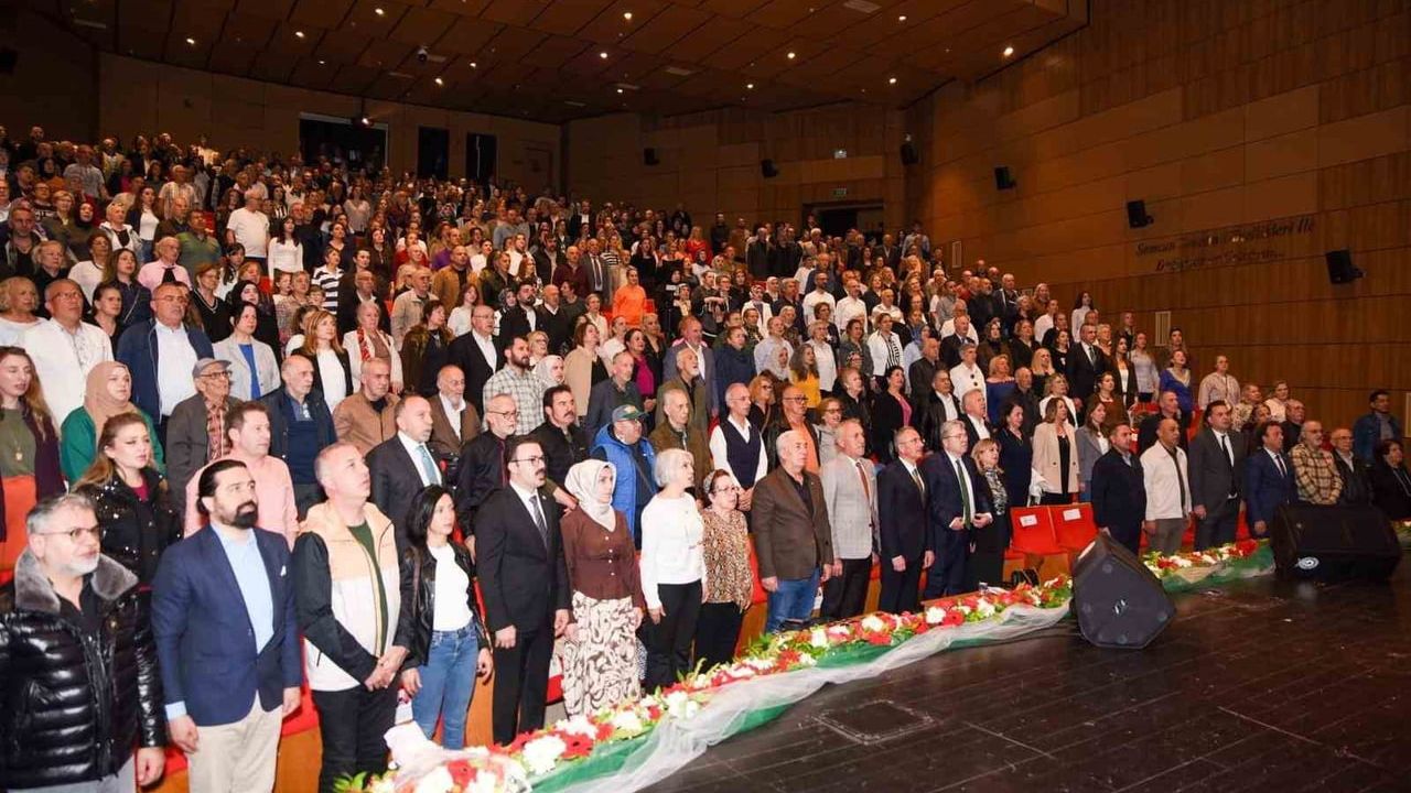 Çarşambalılar Derneği'nin 'Gönülden Dile, Şarkılardan Gönüle' konseri: Türk Sanat Müziği korosu sezon finali