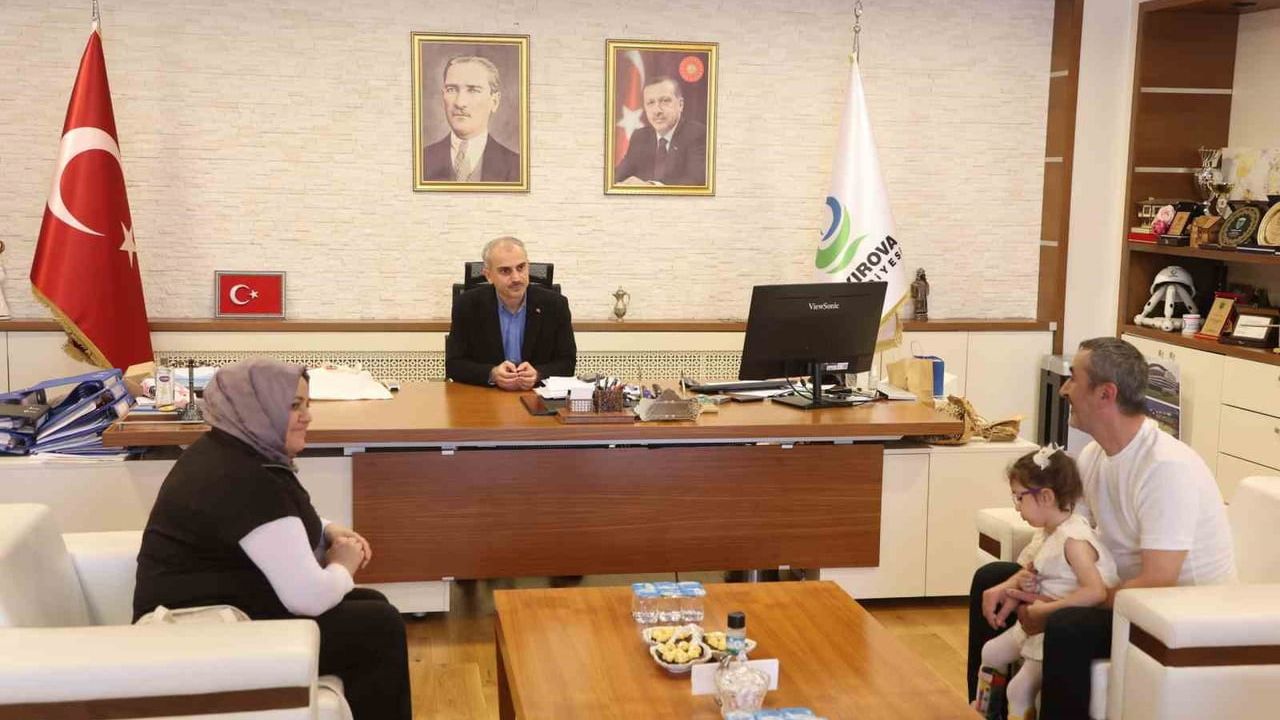 Çayırova Belediyesi, Serebral Palsi Hastası Lina’ya Fizik Tedavi Desteği Sağlayacak