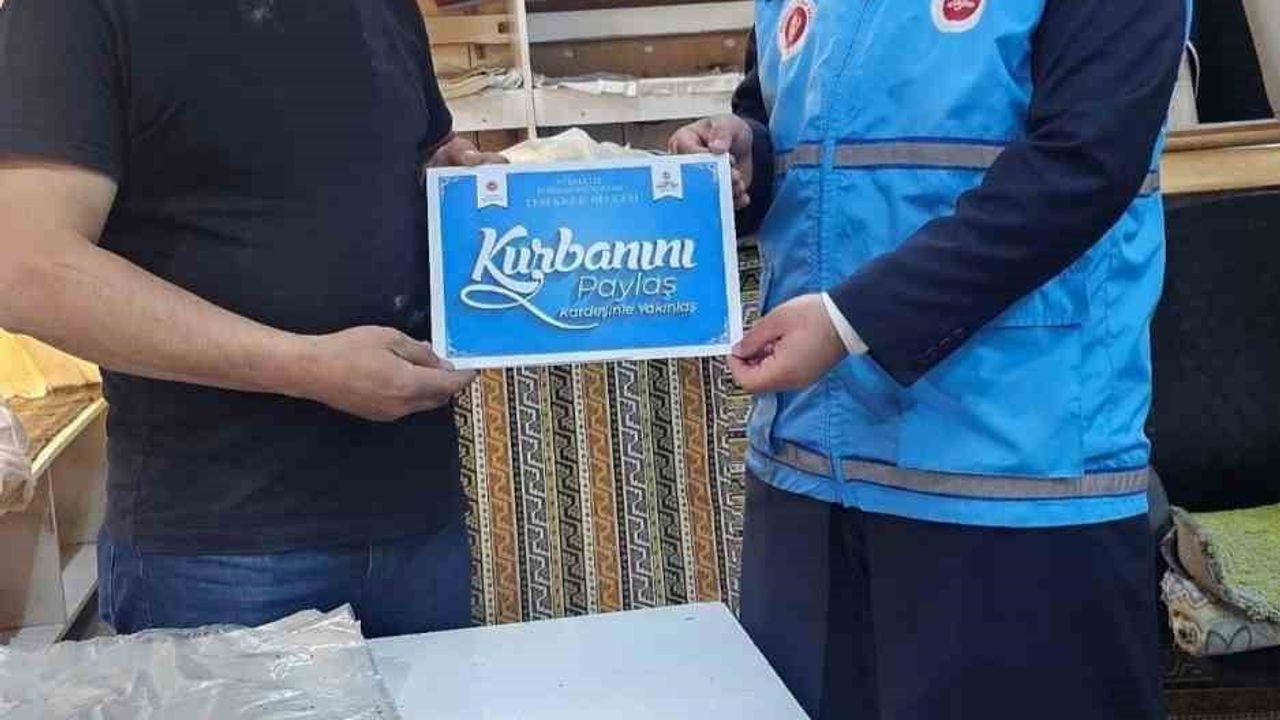 Çermik’te imam hatip Kahraman Ceylan 54 vekaletli kurban bağışı topladı