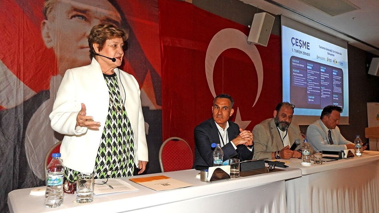 Çeşme'de 1. Çeşme Turizm Zirvesi gerçekleştirildi: Sürdürülebilirlik ve yeni pazarlar öncelik oldu