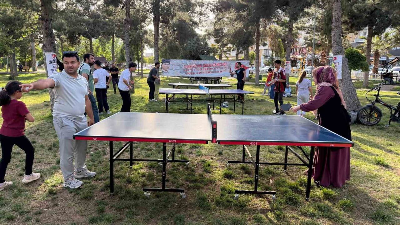 Ceylanpınar'da 19 Mayıs Etkinliği: Cumhuriyet Parkı'nda Masa Tenisi Buluşması
