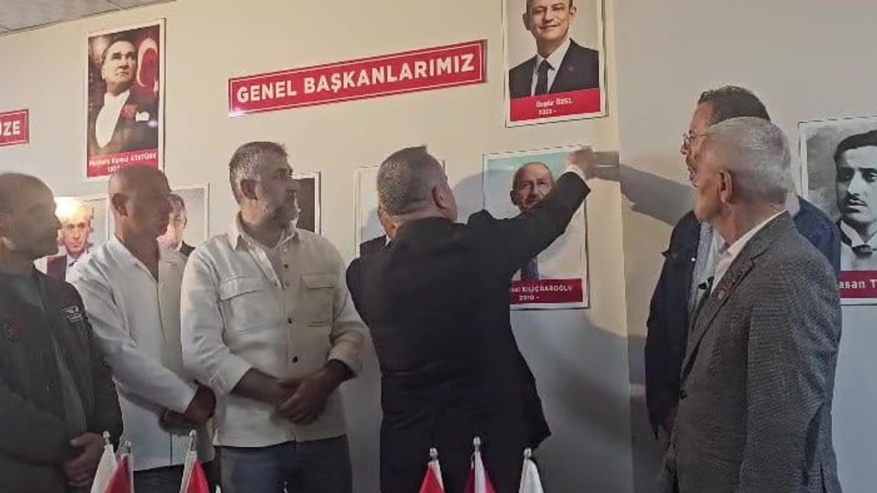 CHP Akçakoca İlçe Teşkilatı, Kılıçdaroğlu’nun Fotoğrafını Parti Binasından İndirdi