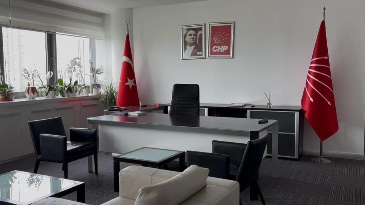 CHP Genel Merkezi'nde tahliye sonrası temizlik ve onarım çalışmaları sürüyor