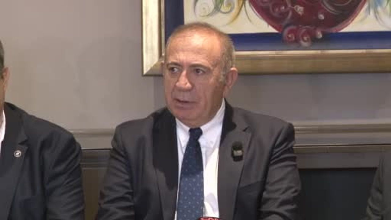 CHP İstanbul İl Kongresi davasında ara karar: Gürsel Tekin görevde kalacak