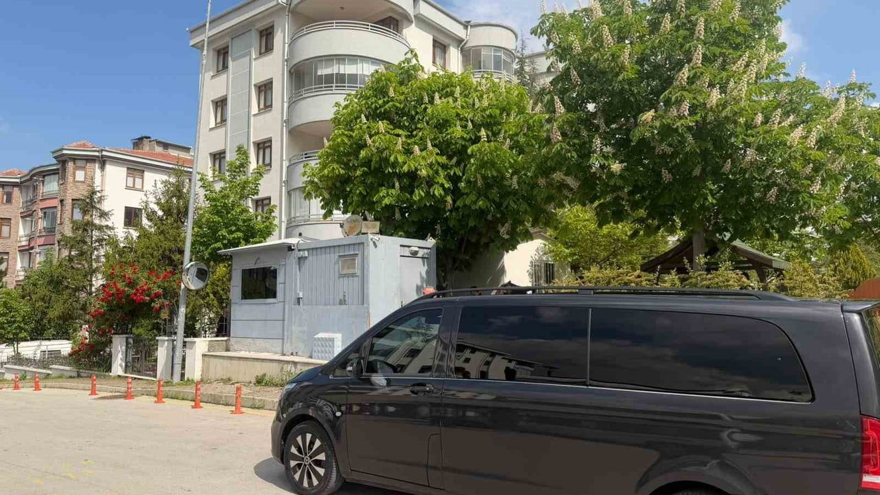 CHP Kurultay Davasında 'Mutlak Butlan' Kararı: Kılıçdaroğlu'nun Çankaya'daki Konutunda Hareketlilik
