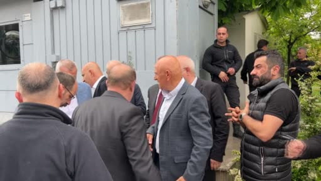 CHP Milletvekilleri Kemal Kılıçdaroğlu ile Konutunda Görüştü