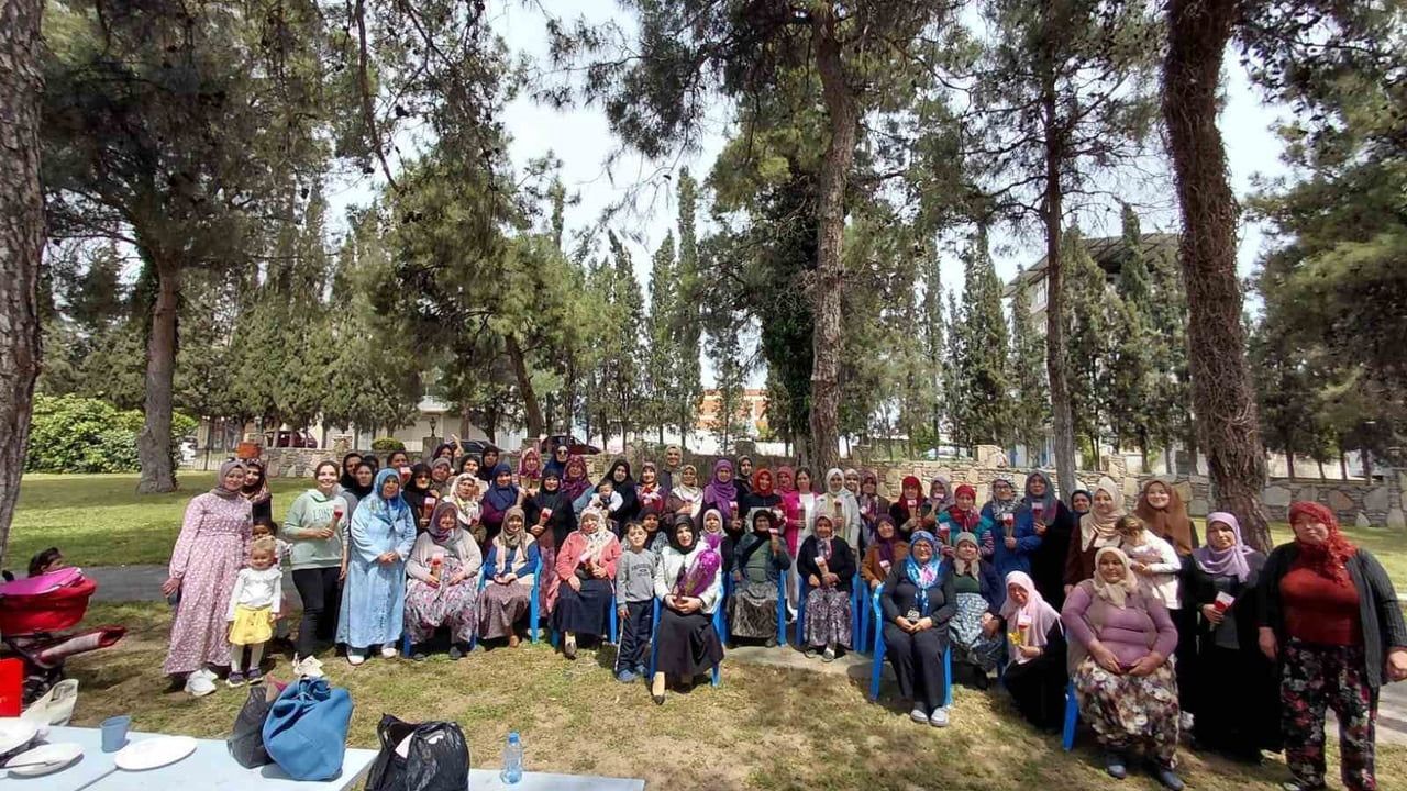 Çine'de Anneler Günü Etkinliği: İlçe Müftülüğü Kur’an Kurslarıyla Anlamlı Buluşma