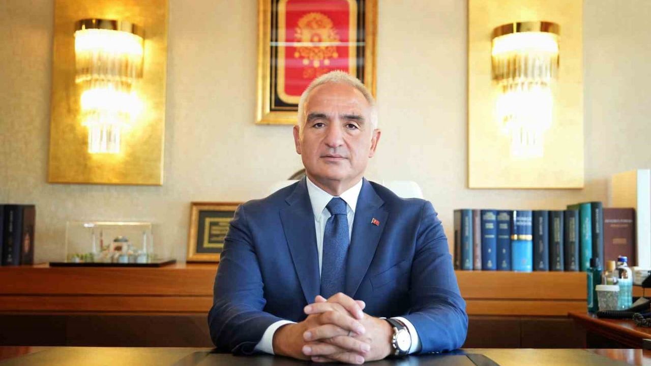Çingene Kızı mozaiğinin kayıp paneli ABD'den iade edilerek Türkiye'ye getirildi