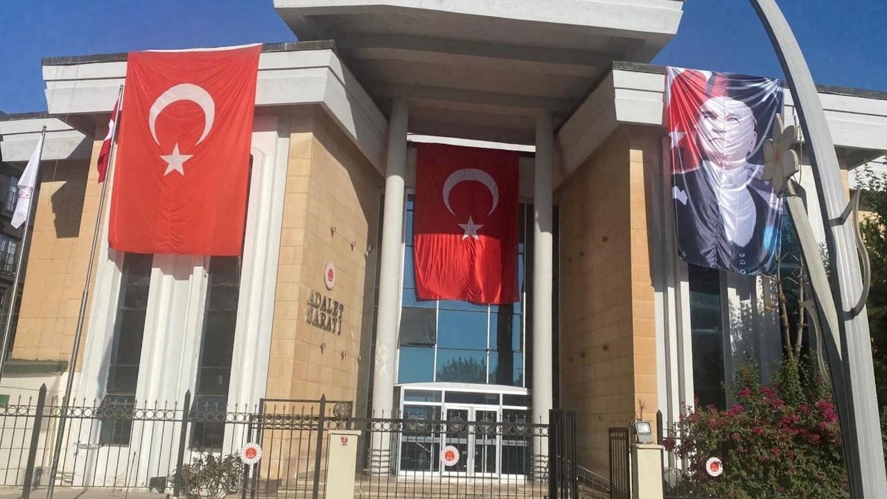 Cizre'de kargo aracıyla gümrük kaçağı sevkiyatına operasyon: 2 tutuklama
