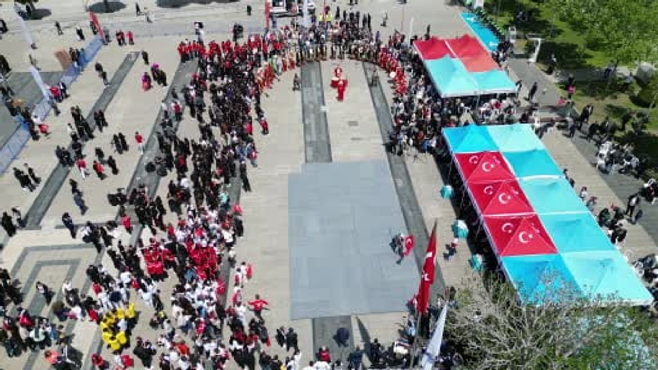 Çorum'da 19 Mayıs Atatürk'ü Anma, Gençlik ve Spor Bayramı etkinliklerle kutlandı