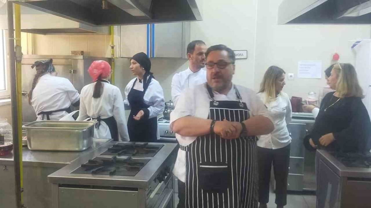 Çorum'da 'Gelenekten Geleceğe Tarih Sofrası' projesi: ANPOŞEF gençlere kadim mutfağı aktarıyor