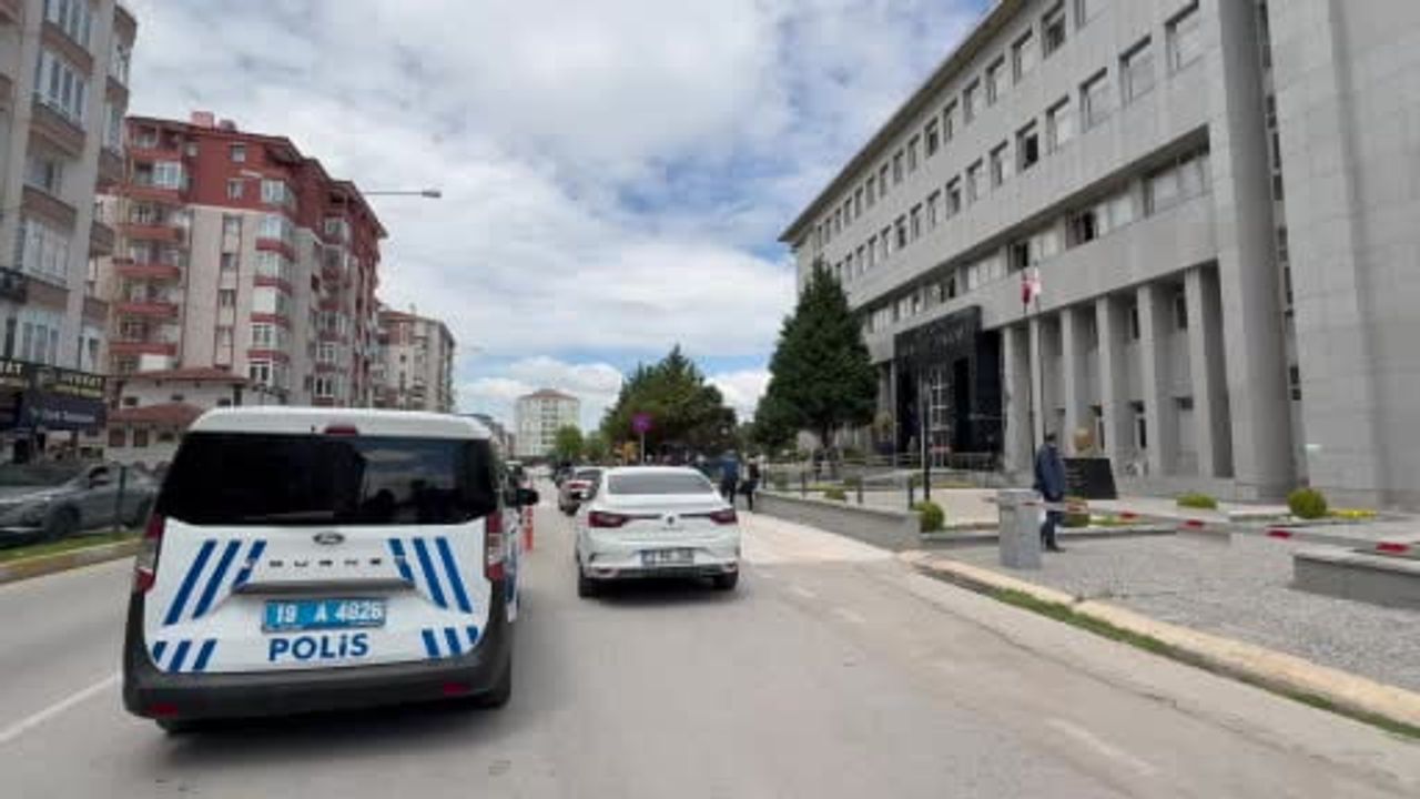 Çorum'da güzellik salonunda mobil bankacılık tuzağı: 425 bin lira vurgun, 10 gözaltı