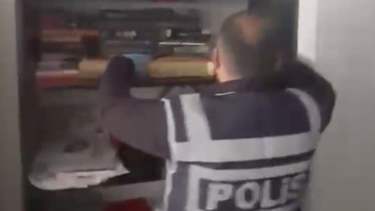 Çorum'da güzellik salonunda müşterilerin telefonlarından kredi çekildi; 6 şüpheli tutuklandı