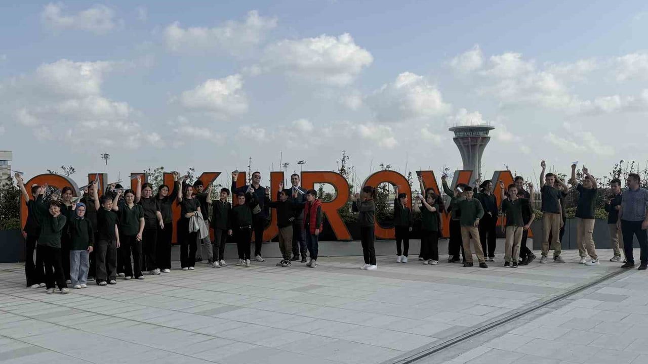 Çukurova Uluslararası Havalimanı’nda Tarsuslu Öğrencilere İlk Havalimanı Deneyimi