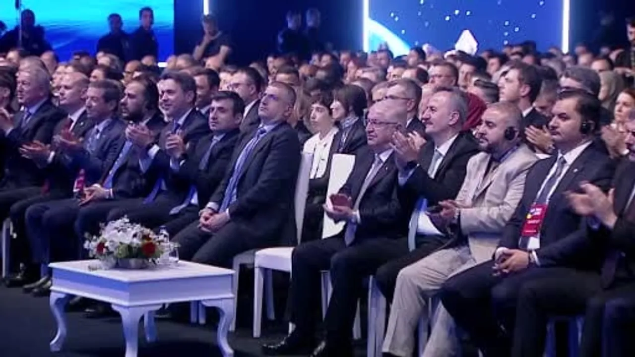 Cumhurbaşkanı Erdoğan: SAHA EXPO 2026'da 182 anlaşma ve 8 milyar dolarlık işlem hacmi