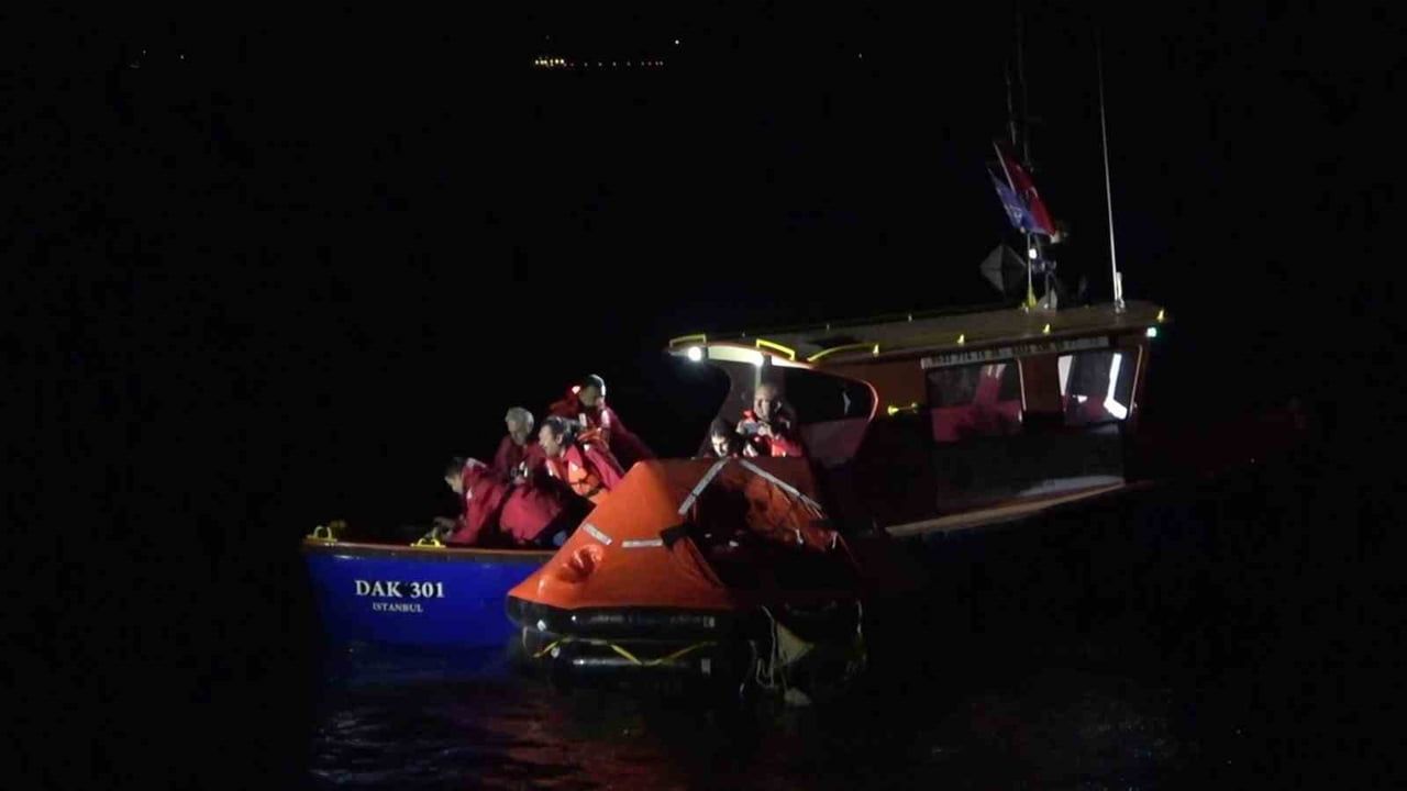 DAK/SAR Kalamış'ta gece arama-kurtarma tatbikatı gerçekleştirdi