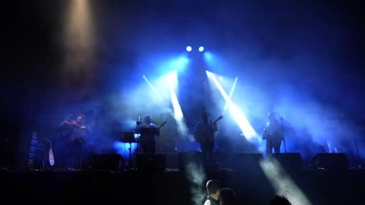 Dedublüman, Kocaeli EnFest'te gençlere duygulu bir gece yaşattı