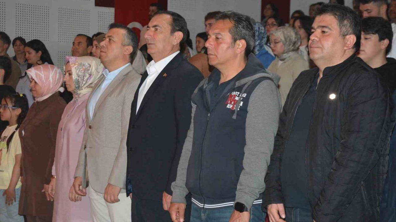 Demirci'de 15-21 Mayıs Gençlik Haftası kültür ve sanat programlarıyla başladı