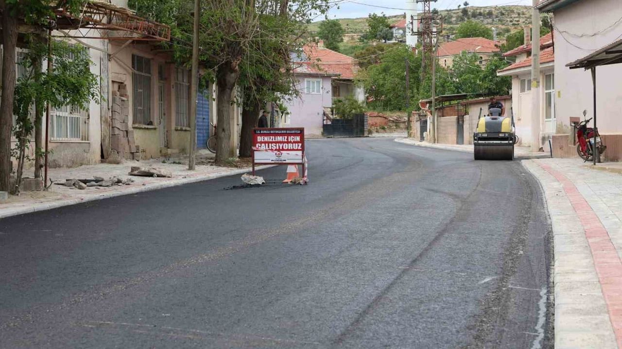 Denizli Büyükşehir, Çivril İğdir’de 19 Mayıs Caddesi’ni Baştan Sona Yeniledi