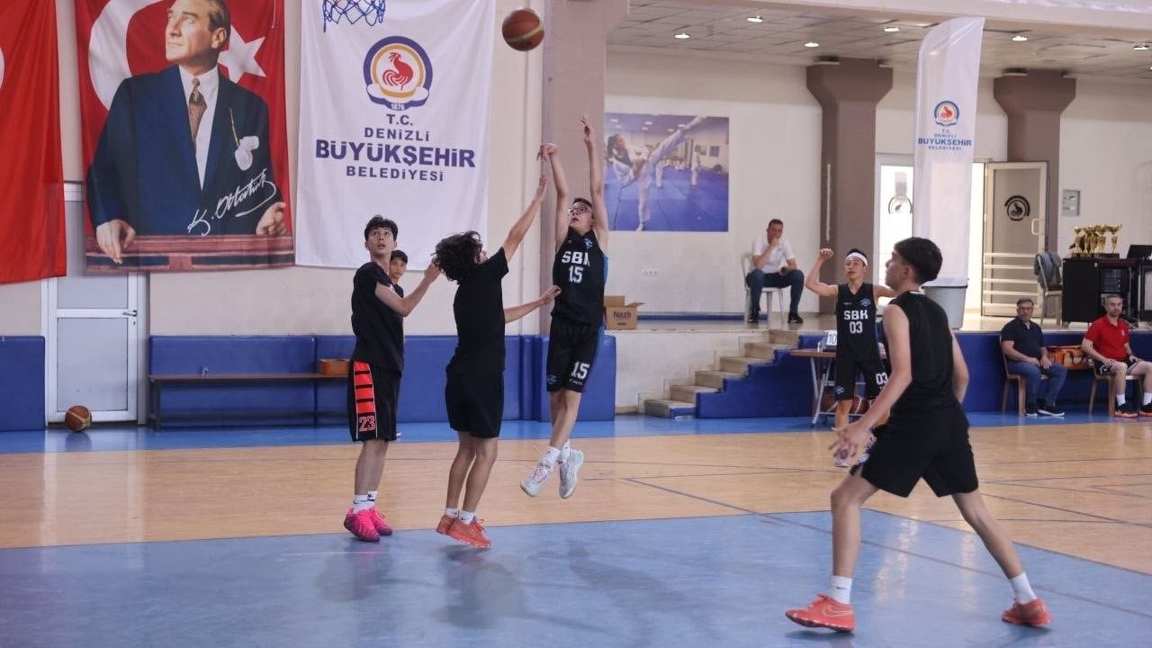 Denizli'de 19 Mayıs Etkinlikleri: 3x3 Turnuva, Gençlik Zirvesi ve Liseler Arası Müzik Yarışması