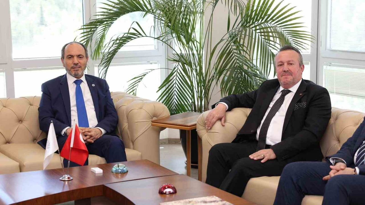 Denizli OSB Yönetimi, PAÜ Rektörü Prof. Dr. Mahmud Güngör'ü Ziyaret Etti