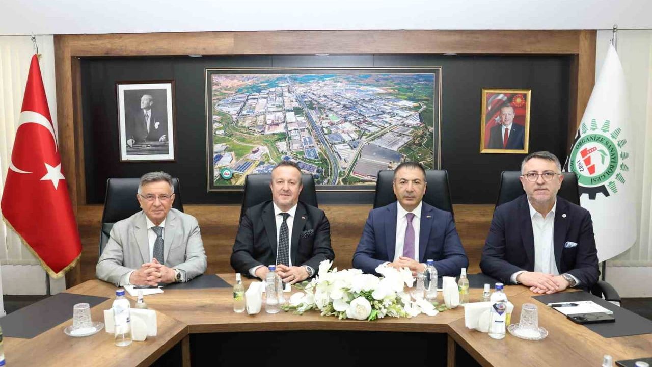 Denizli Ticaret Odası’ndan Denizli OSB Yönetimine Tebrik Ziyareti: İş birliği ve Sanayi Gelişimi Vurgulandı